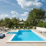 Villa Del Sol With Large Garden Perfect For Families *