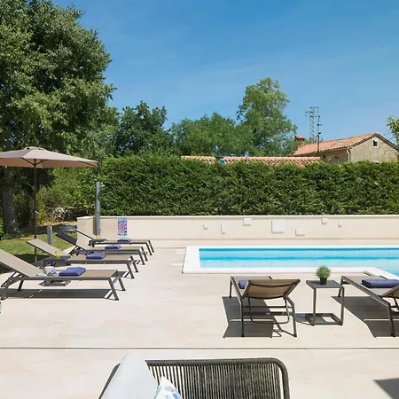 Del Sol With Large Garden Perfect For Families