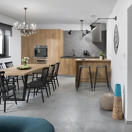 Del Sol With Large Garden Perfect For Families *