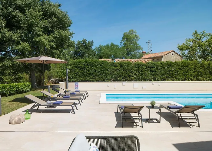 Del Sol With Large Garden Perfect For Families