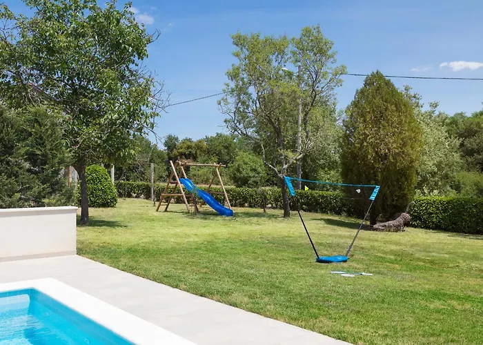 Villa Del Sol With Large Garden Perfect For Families