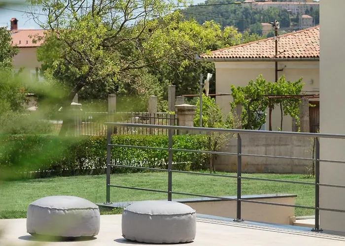 Villa Del Sol With Large Garden Perfect For Families