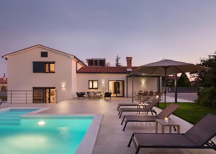 Villa Del Sol With Large Garden Perfect For Families