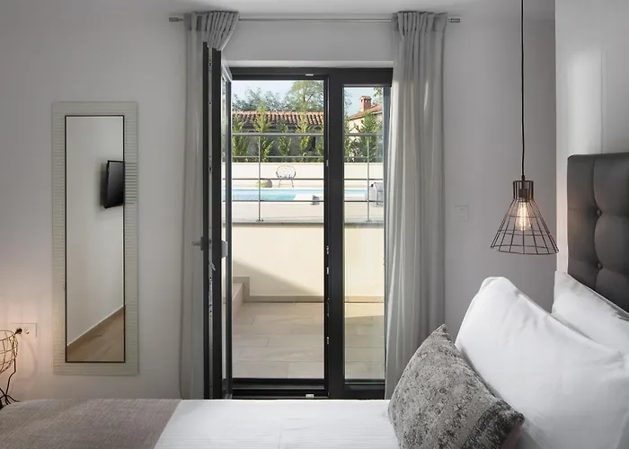 Villa Del Sol With Large Garden Perfect For Families *