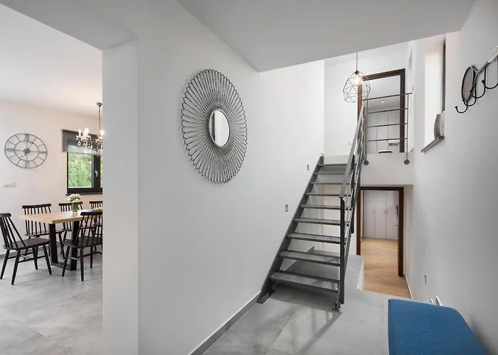 Villa Del Sol With Large Garden Perfect For Families *